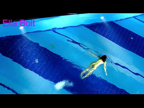 ❤️ Non posso smettere di guardare, giovane bionda catturata nuotare nuda nella piscina del resort ELLA BOLT ❤❌ Pornoal it.villagesexvideos.ru ☑