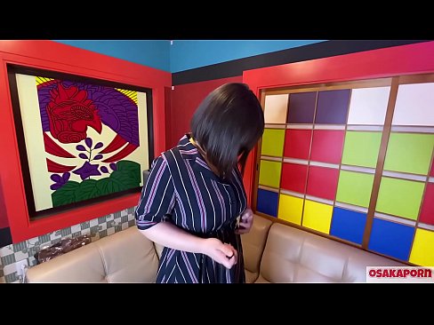 ❤️ Puttana giapponese con grandi tette si masturba con sex toys e ha un orgasmo. Parla in un'intervista della sua esperienza di scopata. Tette enormi e figa pelosa che geme forte. Osakaporn ❤❌ Pornoal it.villagesexvideos.ru ☑
