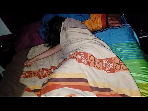 ❤️ Figliastro che rimprovera la sua giovane matrigna mentre lei dorme ❤❌ Pornoal it.villagesexvideos.ru ☑