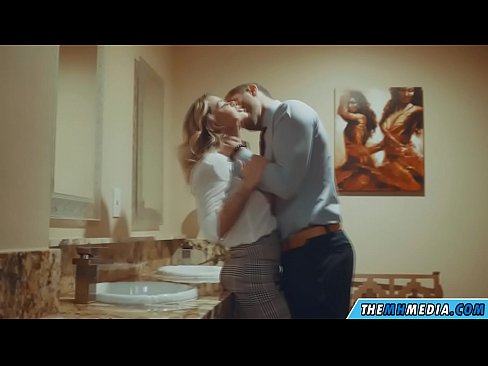 ❤️ Quando una bionda formosa ti seduce in un bagno pubblico ❤❌ Pornoal it.villagesexvideos.ru ☑